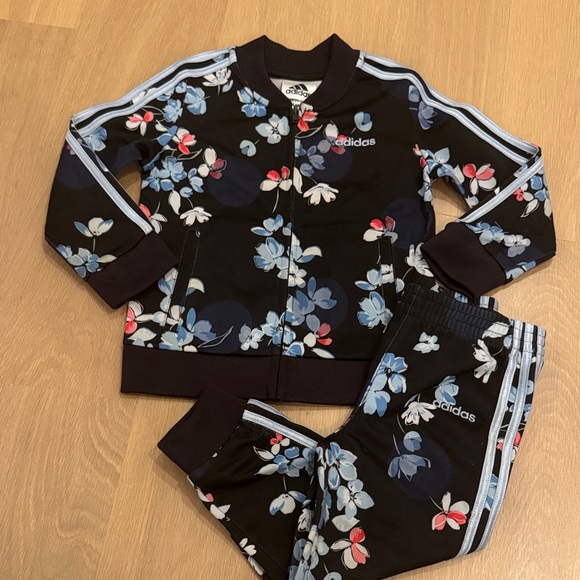 Kids Adidas Floral Jumpsuit - Picture 2 of 6